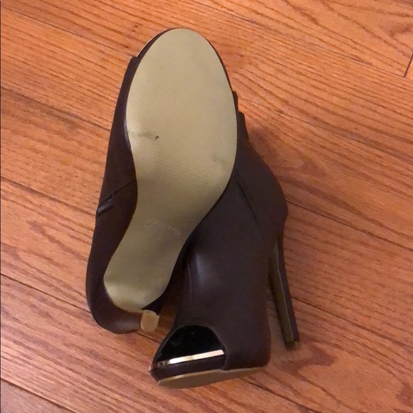 New peep toe booties - Picture 2 of 3